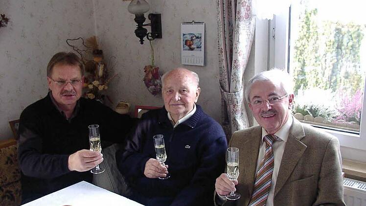 Drei Bürgermeister und 33 Dienstjahre (von links): Wolfgang Beiergrößlein (FW), Baptist Hempfling (CSU) und Manfred Raum (SPD)   Foto: Wicklein.