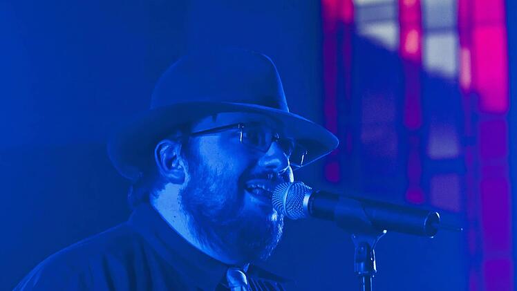 Benedikt Reiter sang Udo Lindenbergs "Hinterm Horizont"