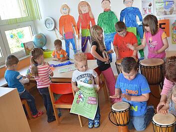 Die Kinder im katholischen Kindergarten St. Josef Theisenort freuen sich auf die Jubiläumsfeier.  Foto: Karl-Heinz Hofmann