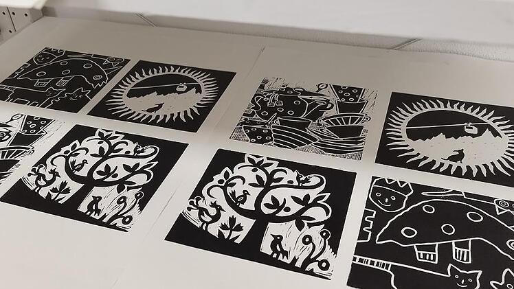 In der Werkstatt von Jannina Hector entstehen dekorative Drucke – ganz ohne Druck für die Teilnehmer.