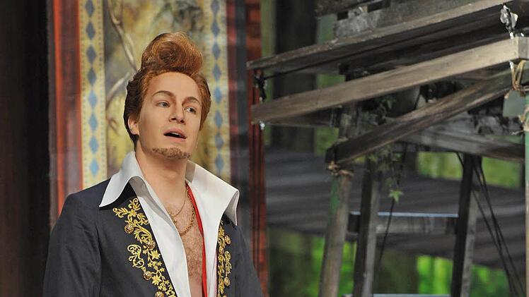 David Zimmer: Szene aus dem "Vogelhändler" am Landestheater Coburg.Foto: Andrea Kremper