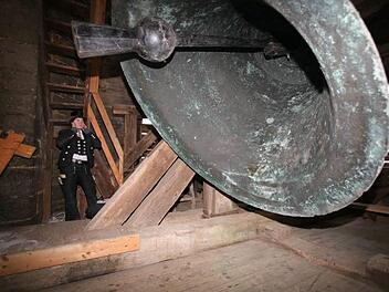 Steffen Willing kennt sich mit Turmuhren aus und kann darüber hinaus hervorragend klettern - beste Voraussetzungen für seinen Beruf. Fotos: privat