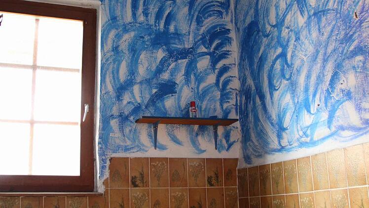 Das Badezimmer wird saniert.
