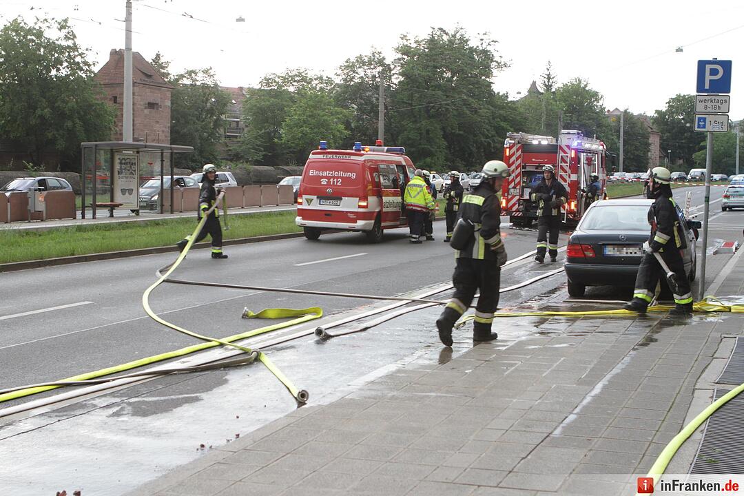 Feuerwehreinsatz nach Blitzeinschlag in Nürnberg