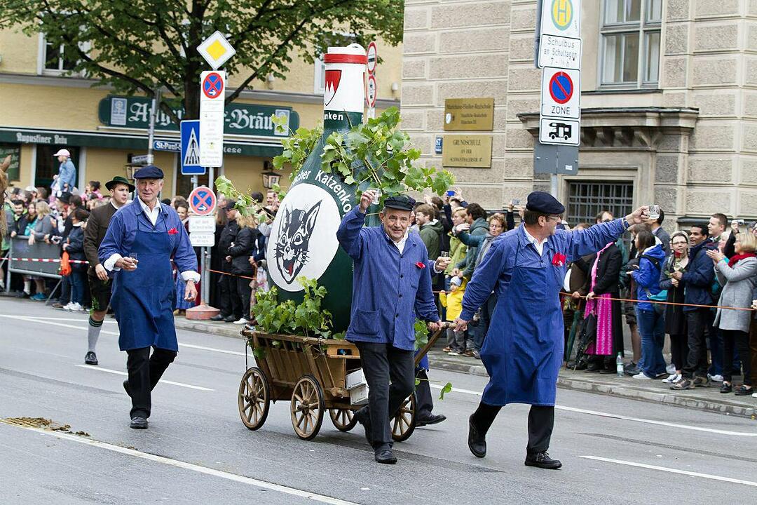 Wiesn-einzug der Winzer