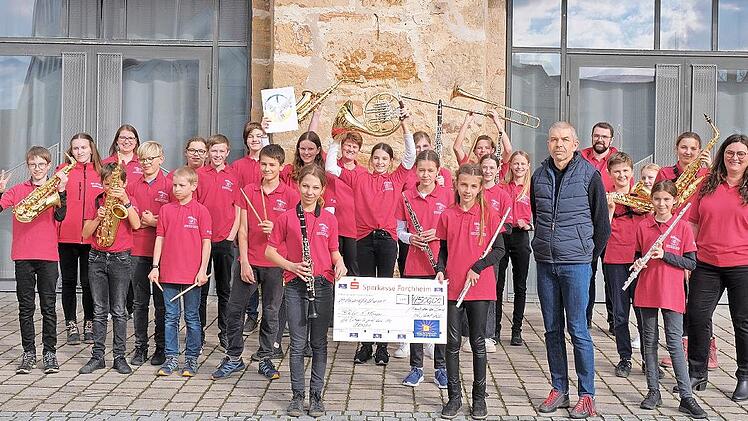 Das erfolgreiche Benefizkonzert der „kleinen Orchester“ brachte 4500 Euro ein.