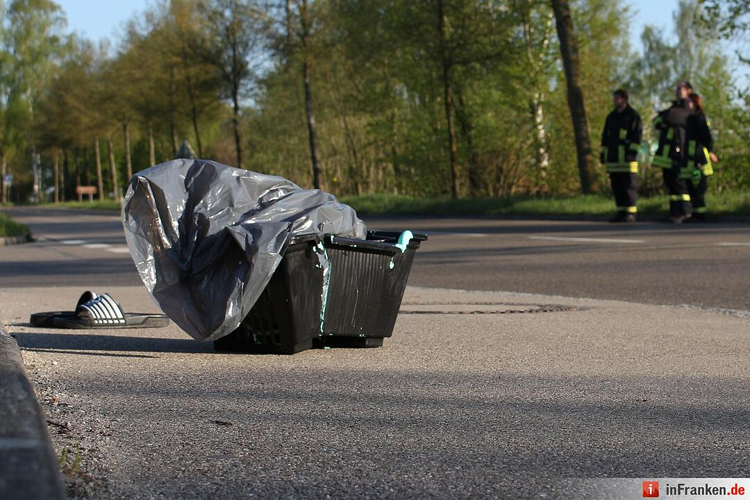 E-Bike-Fahrerin stößt in Dinkelsbühl mit Lkw zusammen