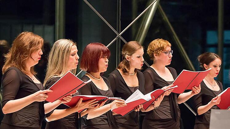 Impressionen vom Chorkonzert des Landestheaters.Foto: Albert Höchstädter