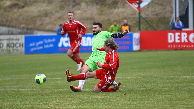 Aufsteiger ATS Kulmbach (in der Mitte Paul Konov) startet am Wochenende 19./20. Juli in die neue Saison der Fußball-Bezirksliga Ost. Foto: Monika Limmer
