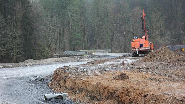 Die Straße, die über die Kremnitzbrücke führt, macht jetzt einen Bogen. Foto: Friedwald Schedel