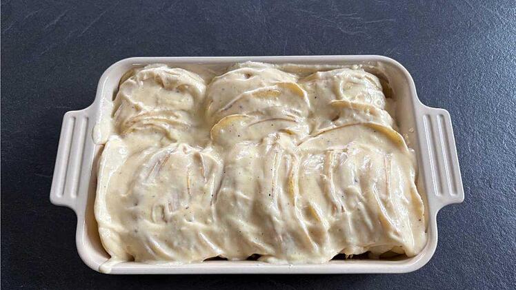 kartoffelgratin-vorm-backen