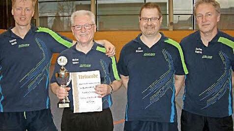 Das erfolgreiche Forchheimer Seniorenteam mit (v. li.) Helmut Barth, Walter Weiss, Oliver Krause und Jochen Radeck  Foto: Hans Franz