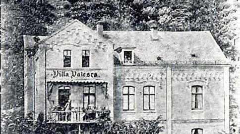 Die Villa Valesca am Neuen Weg wurde 1945 durch Artilleriebeschuss schwer beschädigt und durch das dadurch verursachte Feuer zerstört.
