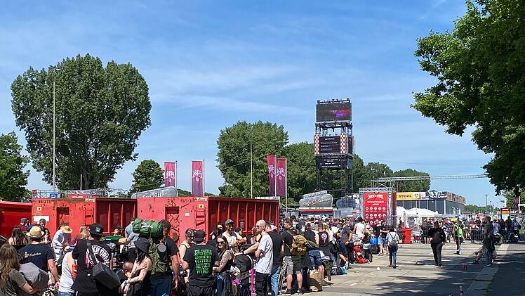 Anreise der Festival-Besucher von "Rock im Park"