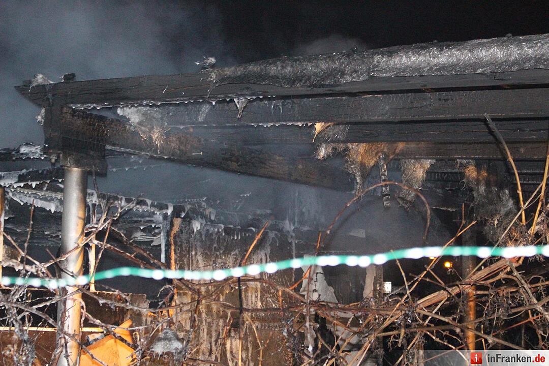 Zwei Gartenhäuser brennen in Bayreuth nieder