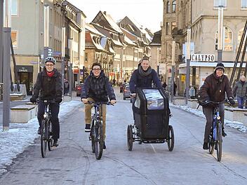 Vier von vielen: Andreas Irmisch, Jonas Findeis, Christian Hader und Elke Poppenscheller (v.l.) sind engagierte Radfahrer. Fotos: Ronald Rinklef