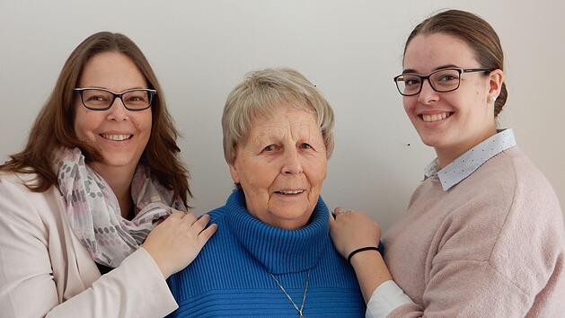 Drei Generationen, aufgenommen in der Vorbereitung auf den Frauentag - noch bevor das Coronavirus auch im Landkreis Lichtenfels das Leben ver&auml;nderte und zu Sicherheitsabstand selbst zu den liebsten Menschen aufgerufen wurde.   privat