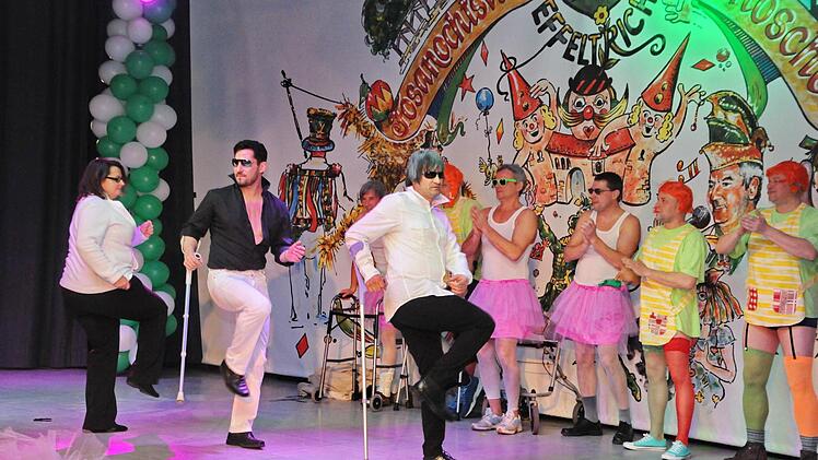 Das Männerballett "Old Stars" begeisterte das Publikum wie bei seinem ersten Auftritt vor 22 Jahren.  Foto: Karl Heinz Wirth