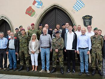 Die Gäste aus Hammelburg mit ihren Gastgebern. Foto: Björn Hein