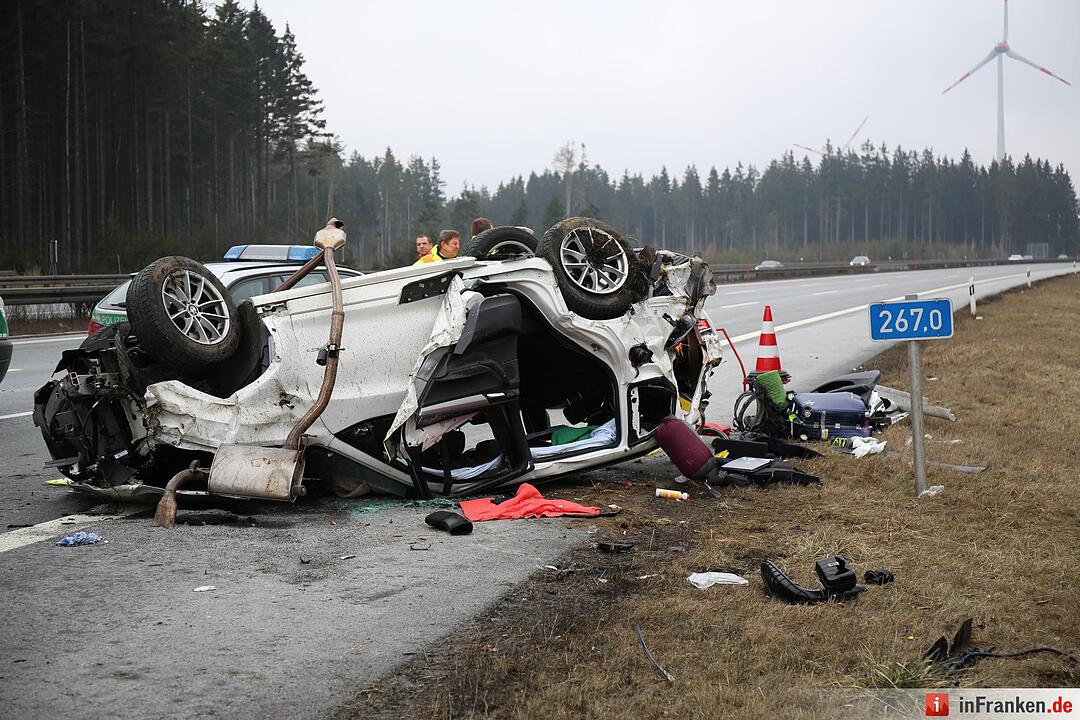 Fahrer stirbt bei Überschlag auf der A9