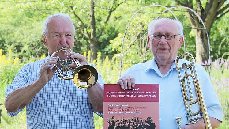 Konrad Seehuber (links) ist seit 70 Jahren im Posaunenchor Petrikirche aktiv. Helmut Bock leitet den Chor seit 50 Jahren. Insgesamt besteht der Chor seit 100 Jahren. Am Wochenende wird dieses Jubiläum groß gefeiert. Foto: Katharina Müller-Sanke