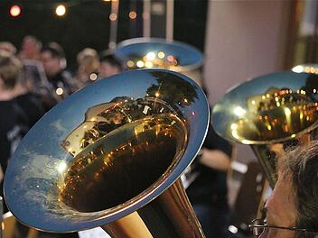 Stimmungsvoller Auftritt nach Sonnenuntergang. Fotos: Gerd Schaar