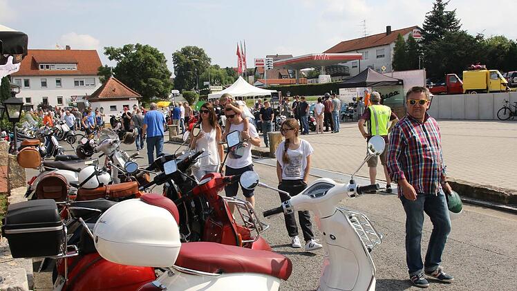 Vespa-Treffen im Itzgrund Foto: Michael Stelzner