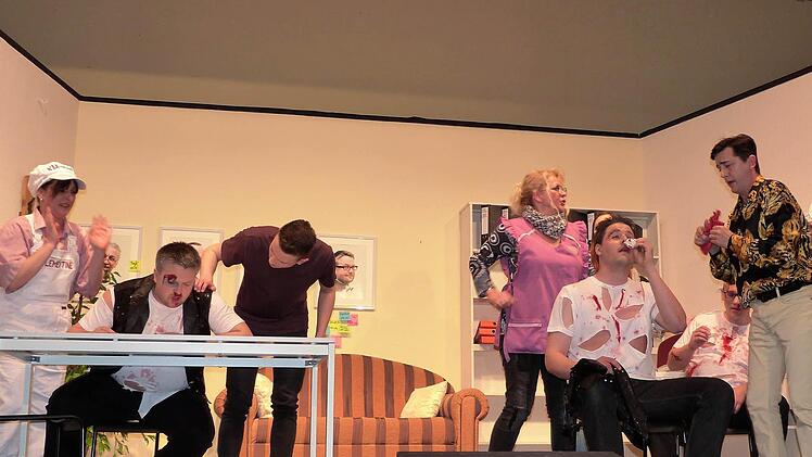 Impressionen von der Theater-Premiere in Marktaschorgast. Foto: Werner Reißaus
