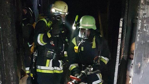 In Stockheim ist es zu einem Brand in einem Mehrfamilienhaus gekommen. Als die Feuerwehr eingetroffen ist, brannte bereits der ganze Keller. Foto: Freiwillige Feuerwehr Stockheim