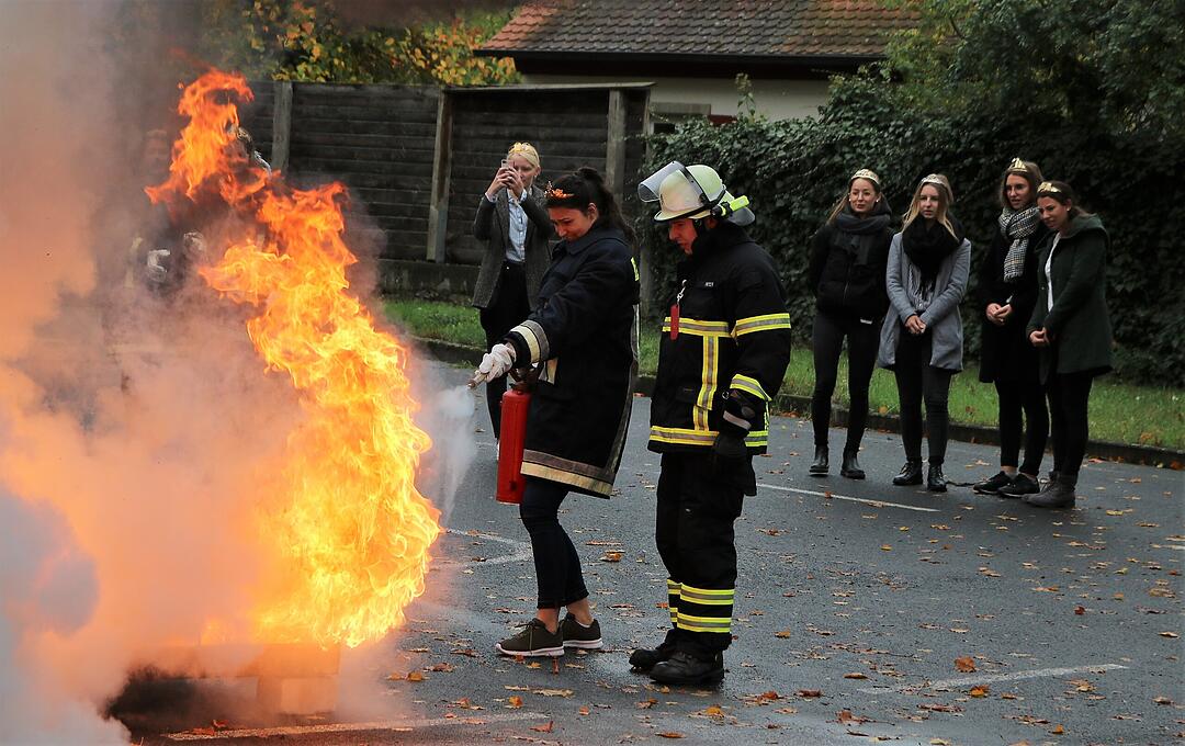 Prinzessinnen bei Feuerwehr