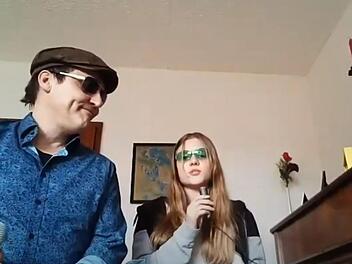 Screenshot aus dem Video "Ich komm' nie mehr nach New York" von Jürgen Fritz und seiner Tochter.