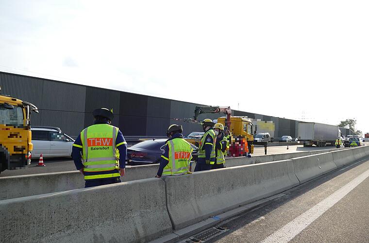 Erlangen Mann 20 Tritt Urpltzlich Auf Strae Und Wird Von