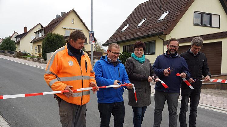 Die Straße Am Steinbruch ist offiziell freigegeben.Foto: Arkadius Guzy
