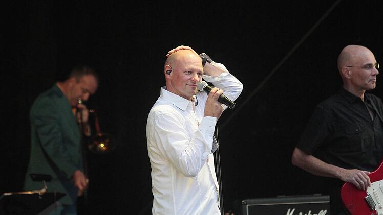 Dank Haarausfall kommt Jürgen Mayer seinem Idol Phil Collins nun auch optisch näher. Foto: Jochen Nützel