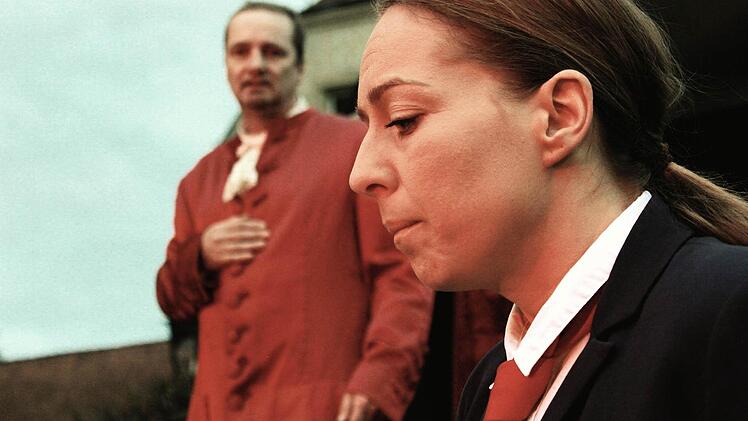 Peter Kempkes (Orsino) und Juliane Fechner (hier: Cesario)