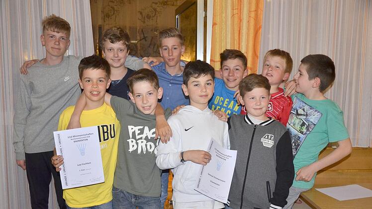 U12 und U15; hinten von links Max Markart, Henry Thrasher, LeoRenninger, Julian Ort, Ben Murphy, Frederik Ammersbach Vorne v. li. Leo Fischlein, Niklas Krambo, SamuelZimmermann, Moritz Hippler,