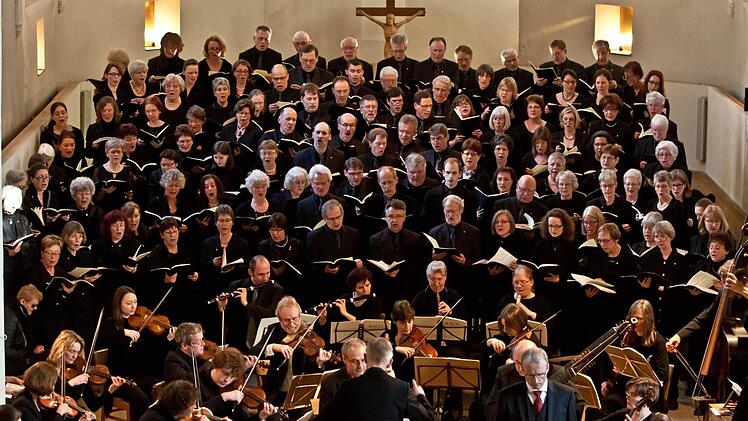 Der Coburger Bachchor bei der Aufführung der "Johannespassion" in der Heilig-Kreuz-Kirche.Foto: Jochen Berger