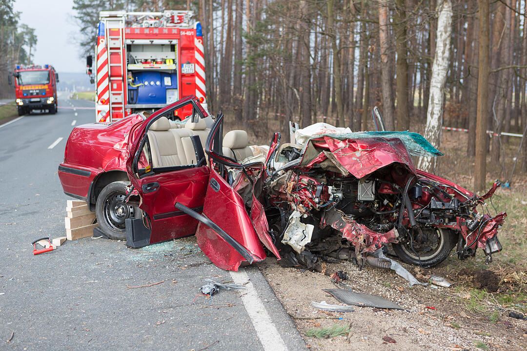 Toedlicher Verkehrsunfall bei Seukendorf