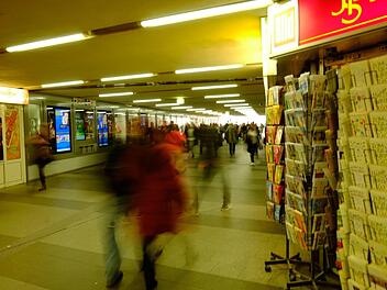 Kommt die Ausweitung des Alkoholverbots auf 24 Stunden? Das Verbot für die Königstorpassage sorgt in Nürnberg für Diskussionen. Foto: Nikolas Pelke