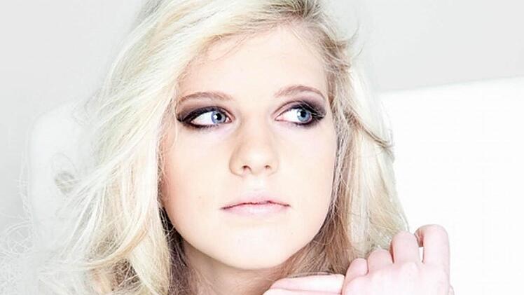 Lisa Scheuring ist die Frontfrau von "Nachtglanz". Foto: PR