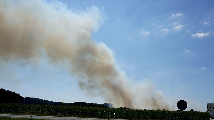 Die Feuerwehrleute hatten den Brand schnell unter Kontrolle.   Foto: Richard Sänger