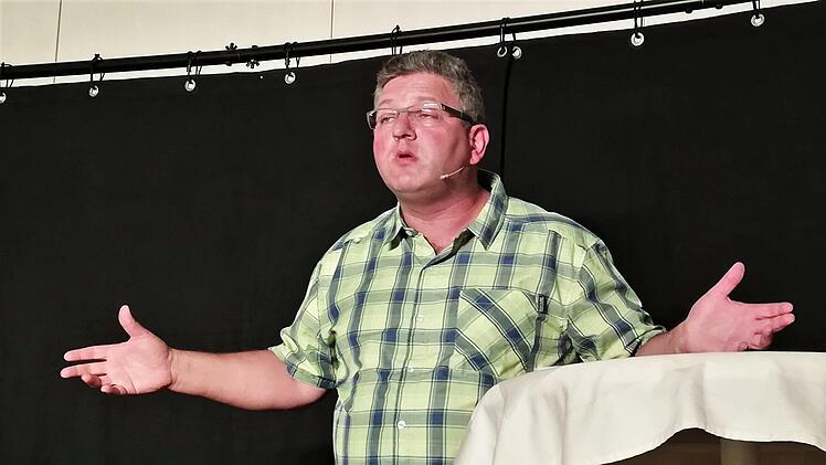 Der Ulmer Studentenpfarrer Stephan Schwarz (49) forderte eine Obergrenze für bayerische Wirtschaftsflüchtlinge aus Neu-Ulm. Foto: von Dobschütz