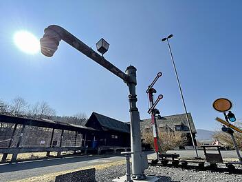 Aus dem alten Wildfleckener Bahnhof soll ein Schulungszentrum werden. Die Arbeiten ziehen sich allerdings länger als erwartet hin. Foto: Sebastian Schmitt