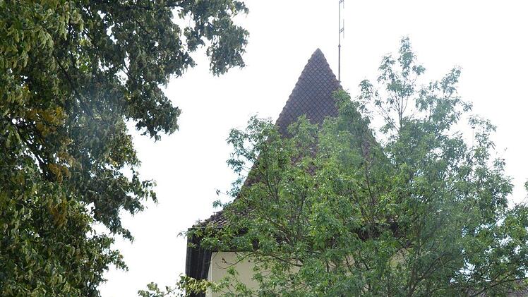 Die mittelalterliche Ringmauer  am Schloss