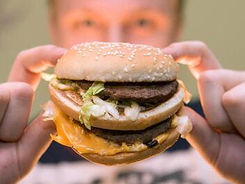 Der Markenname "Big Mac" ist nun nicht mehr exklusiv. "McDonald's" verlor die Rechte am Burger. Foto: Friso Gentsch/dpa