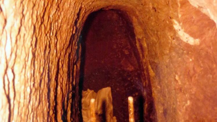 Blick in den geheimnisvollen Gang unter der Gleichmannstraße. Foto: Erich Olbrich