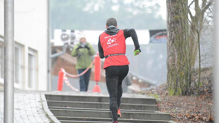 Schnappschüsse vom Fuschter Silvesterlauf.