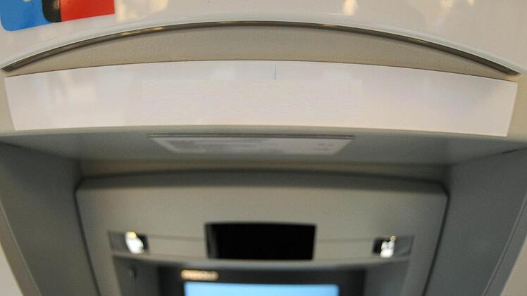 Ein Geldautomat der VR-Bank bleibt in der Weidhäuser Filiale ebenso wie in Gestungshausen erhalten. CT-Archiv