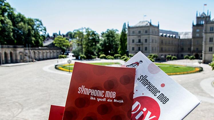 Am 23. Juni findet der erste Symphonic Mob in Coburg statt - im äußeren Hof der Ehrenburg.Foto: Jochen Berger