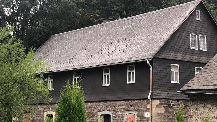 Das Anwesen Talstraße 7 soll auf Vorschlag des Bürgermeisters zu einem Dorfgemeinschaftshaus umfunktioniert werden. Das Projekt wurde nun für die Förderoffensive Nordostbayern angemeldet. Veronika Schadeck